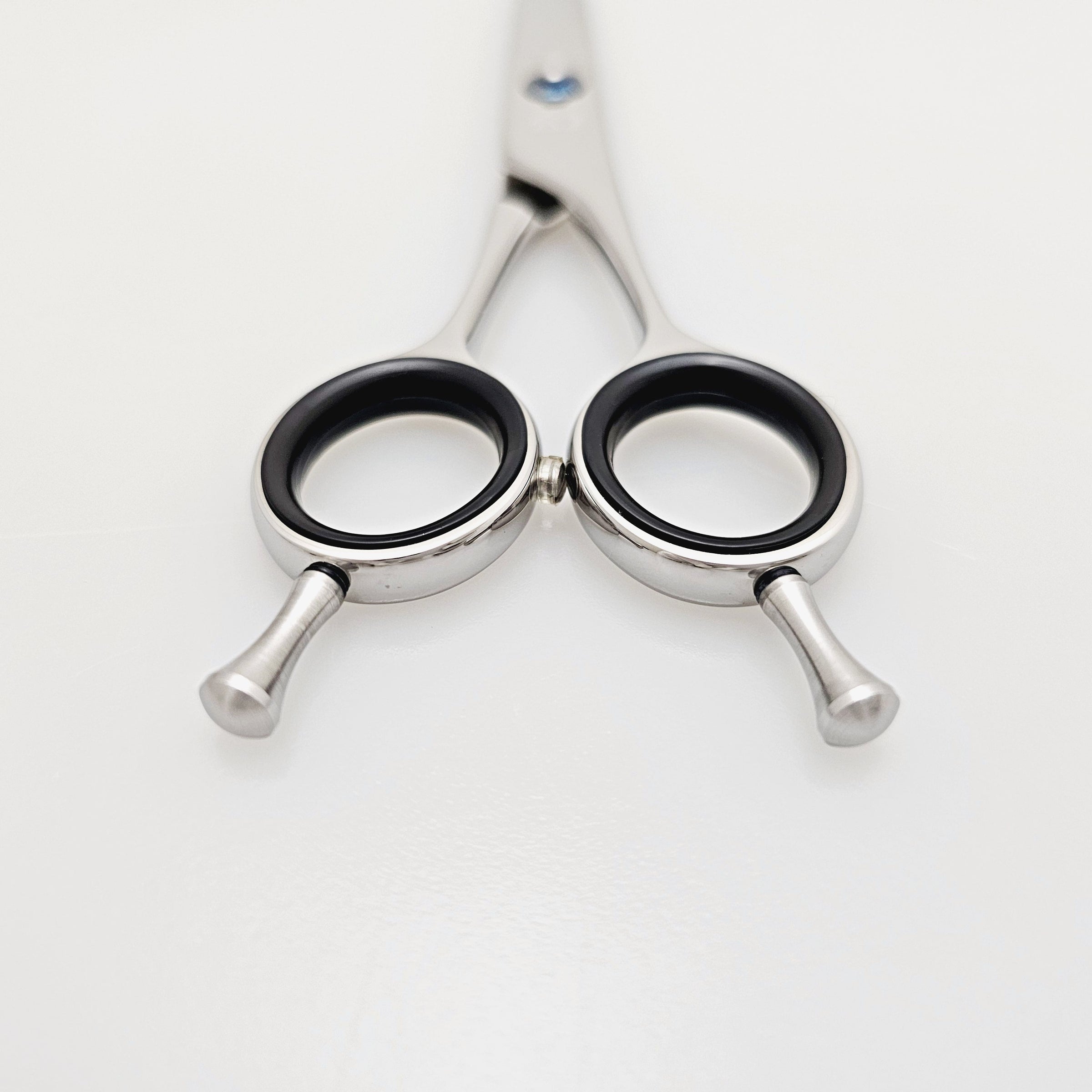 Symmetric Handle