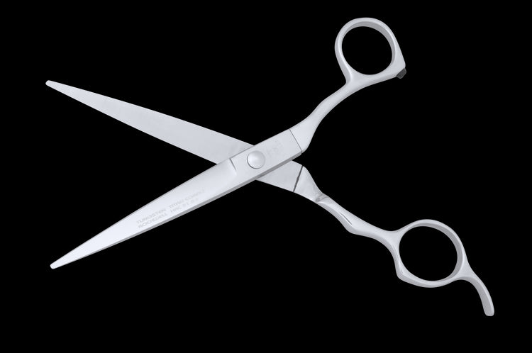 Back view of the TT 600 Tungsten Hair Cutting Scissors in closed position.